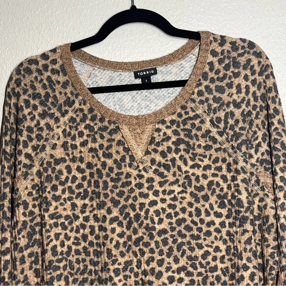 TORRID Top Womens Size 1X Cheetah Print Soft Brush Waffle Knit Shirt Animal - Picture 3 of 13